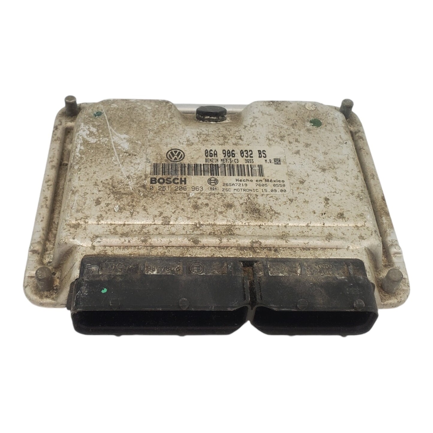 01 VOLKSWAGEN BEETLE Engine Control Module 06A 906 032 BS