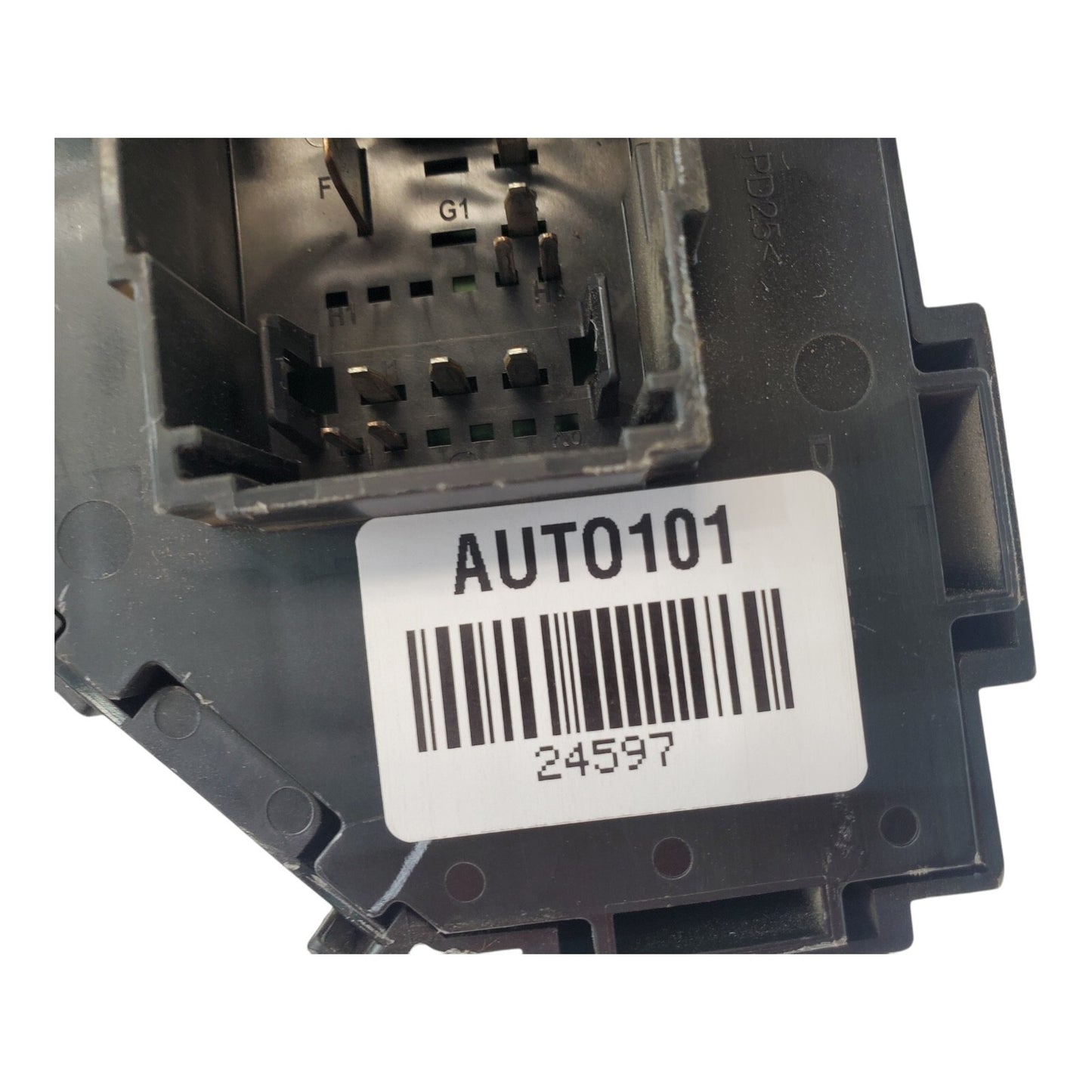 12 GMC SIERRA 1500 OEM Cabin Fuse Box Part Number 22745713