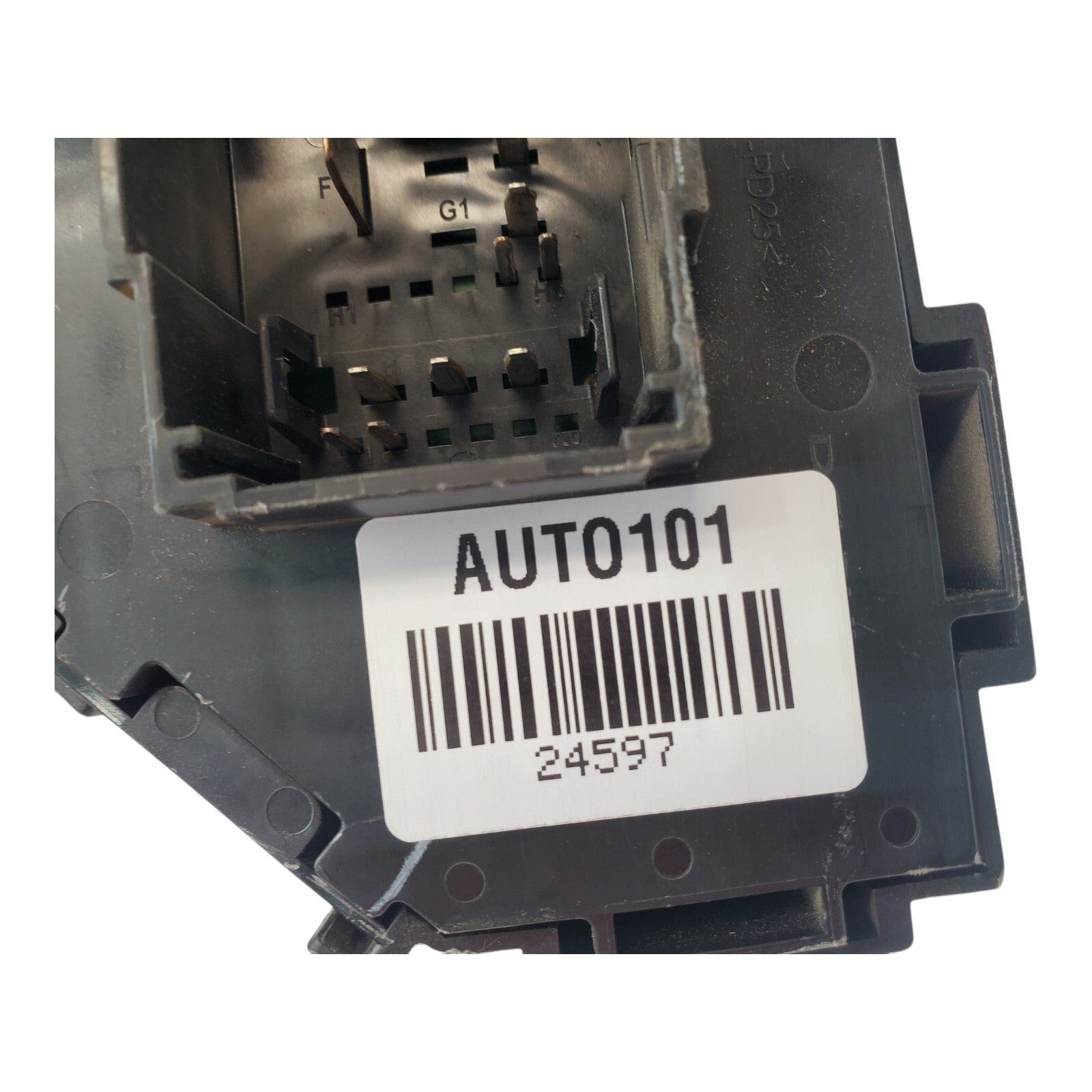 12 GMC SIERRA 1500 OEM Cabin Fuse Box Part Number 22745713