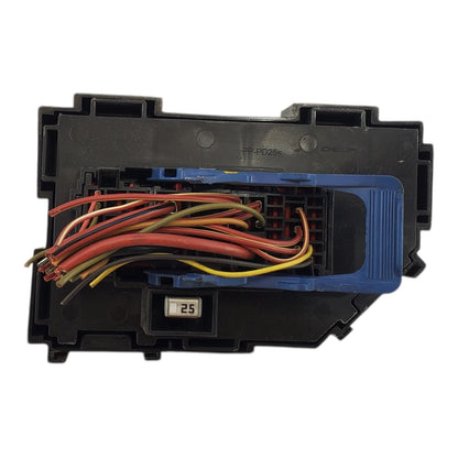 07 GMC Yukon XL FUSE RELAY BOX 15925044-02 OEM