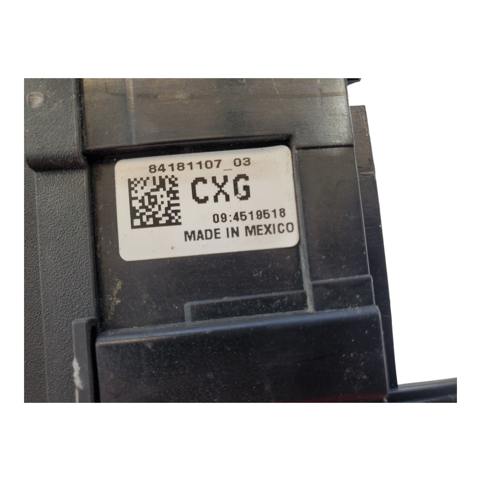 OEM Fuse Box Engine ID 84181107 Fits 18-19 MALIBU 393736