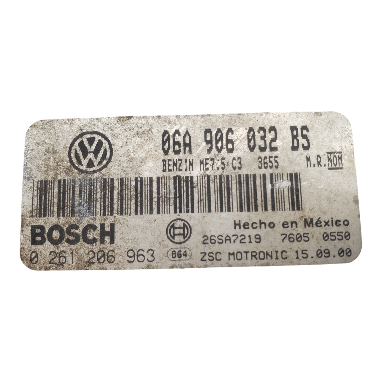 01 VOLKSWAGEN BEETLE Engine Control Module 06A 906 032 BS
