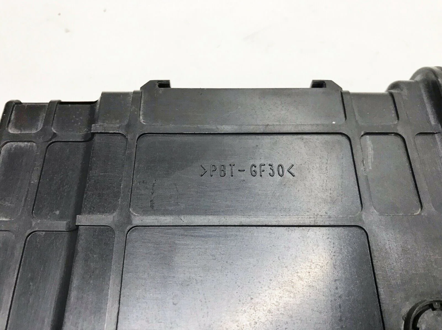 04 MITSUBISHI ENDEAVOR Engine Control Module ECM Computer MN132653