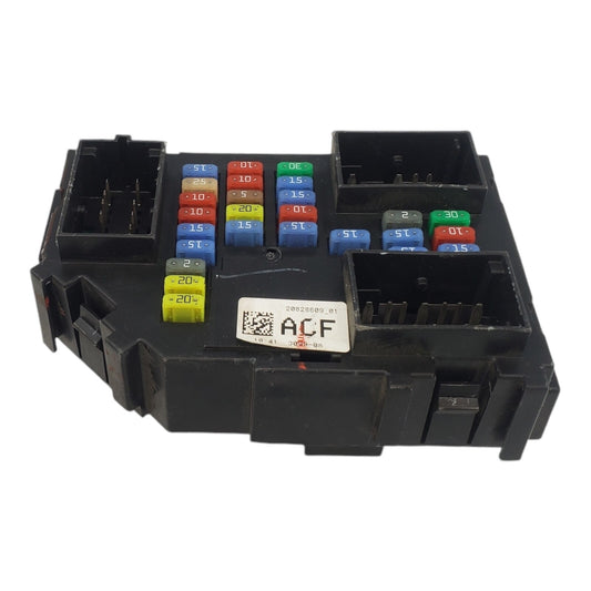 10-11 GMC Sierra 2500HD Cabin Fuse Box 20828609-01 OEM