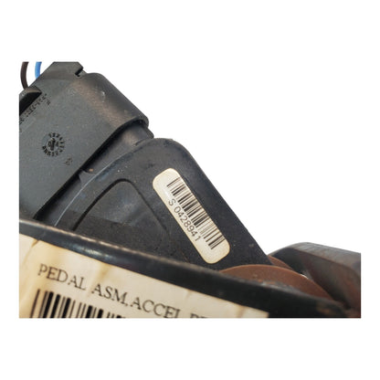 99-01 Accelerator Gas Pedal  Ford F250 F350 F450 F550 Super Duty 