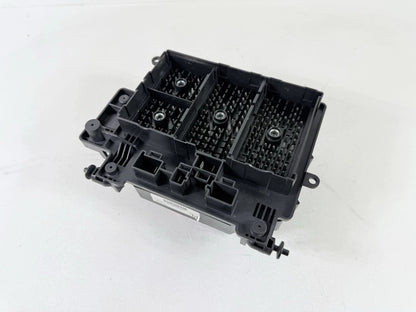 2000-2002 Chevy Silverado GMC Sierra 6.0L Fuse Box Relay Junction Block 15328806