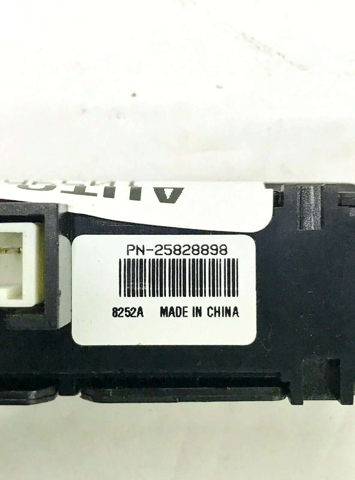 2009-2012 Chevrolet Traverse Center Dash Panel Hazard Control Switch Unit OEM 