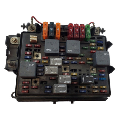 ✅ 2001 SUBURBAN 2500 5.3 ENGINE FUSE RELAY BOX P/N 12193645-09