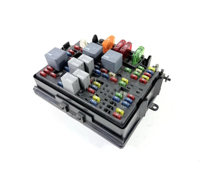 2000-2002 Chevy Silverado GMC Sierra 6.0L Fuse Box Relay Junction Block 15328806