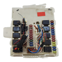 07 08 09 10 Nissan Titan Fuse Relay Box White 284B6-ZE00C Controller Assembly