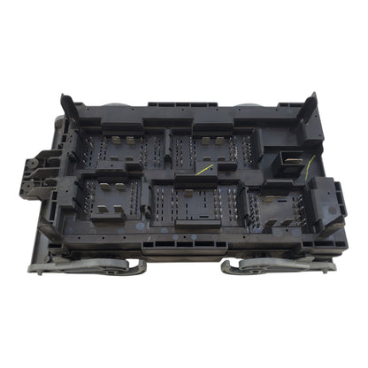 07 - 09 Escalade Tahoe Yukon 6.2L Fuse Box Power Distribution Block 25905681 OEM