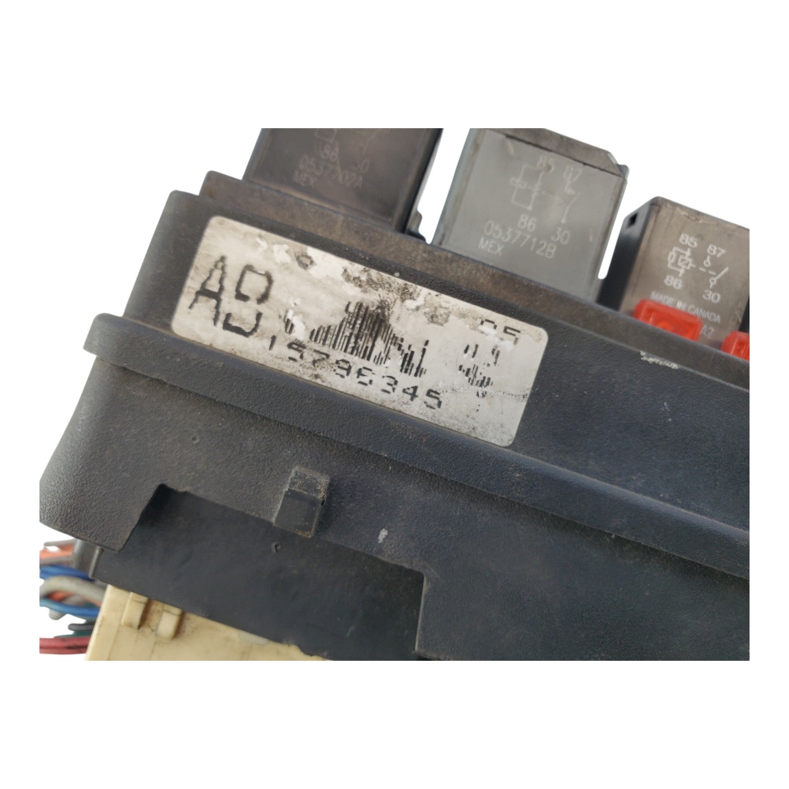 2006-07 Saturn Vue Engine Fuse Box 15796345