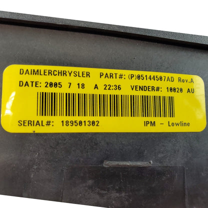 01-07 Dodge Caravan 3.3L A/T Fuse Box Relay Unit 05144507AD