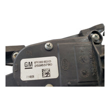 08-17 Express Savannah Fuel Pedal Accelerator OEM PN# 25983780
