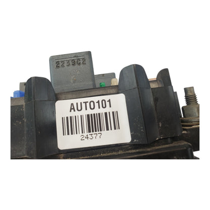 2003-2006 Chevrolet Tahoe Engine Fuse Box OEM 15177119-01