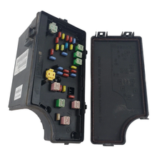 08-09 Dodge Caliber Integrated Power Fuse Box P68028007AC OEM