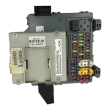 05 Jeep Liberty Body Control Module Fuse Box 56010545AK