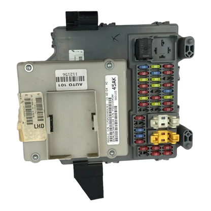 05 Jeep Liberty Body Control Module Fuse Box 56010545AK
