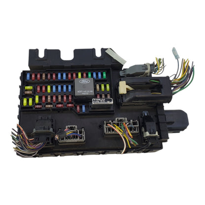 2009 2012 Ford Escape Mercury Mariner Interior Relay Fuse Box 9L8T-15604-DA
