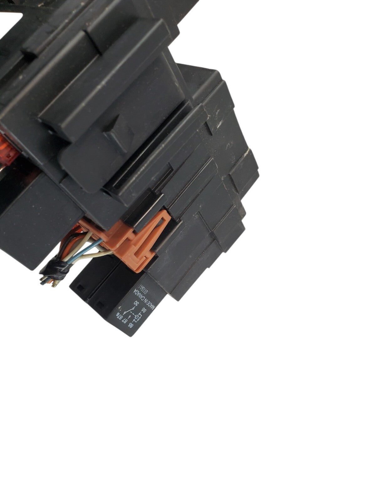 99-06 Chevy Silverado GMC Sierra Suburban Fuse Relay Box 15770992-01