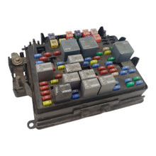 2003-2006 Chevrolet Tahoe Engine Fuse Box OEM 15177119-01