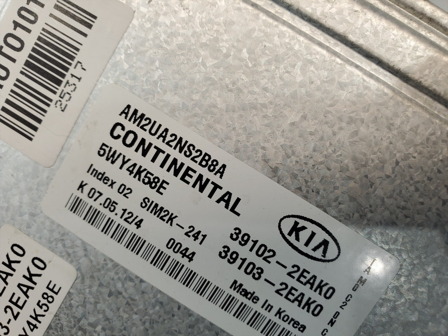 12-13 Kia Soul 2.0 engine computer ECM ECU 39102-2EAKO