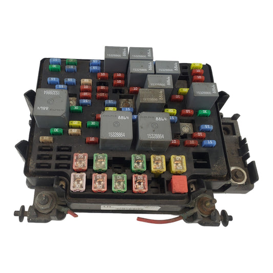 ✅03-06 Cadillac Escalade Engine 6.0L A/T 4x4 Fuse Junction Box 15201930-02