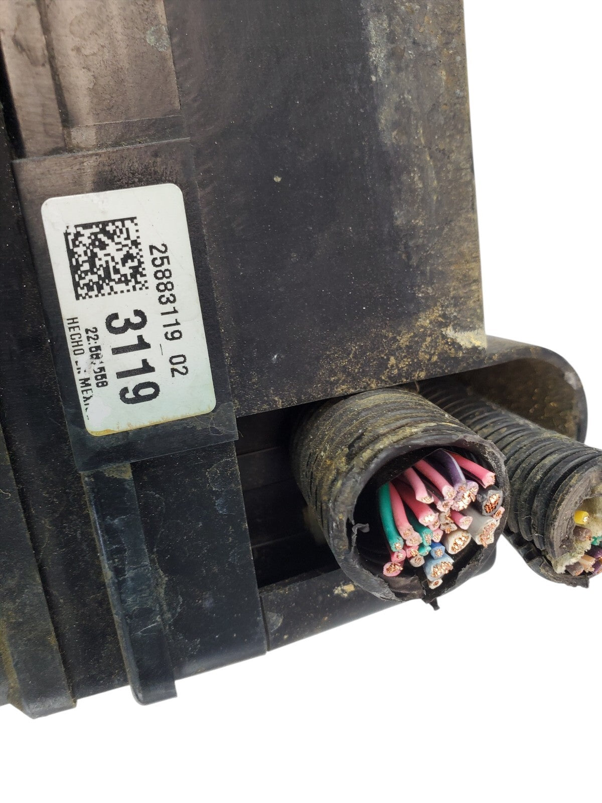 08 Saturn Aura 3.5L V6 Fuse Box Power Distribution 25883119