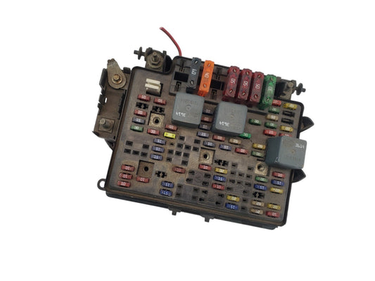 00-02 Chevrolet Tahoe Engine Fusebox Fuse Box Relay Module 12193645-09 OEM