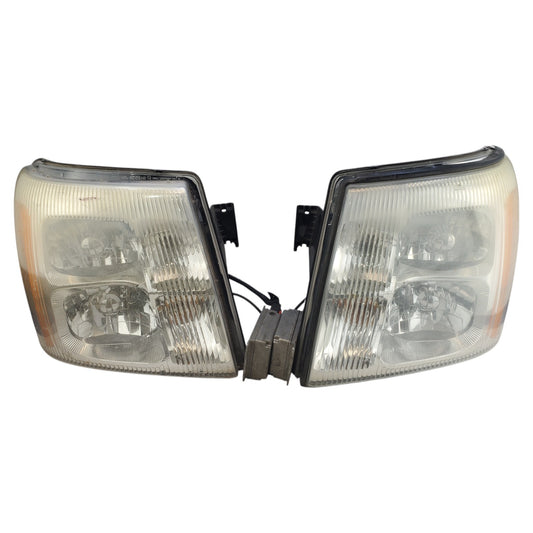 03 04 05 06 CADILLAC ESCALADE FRONT RIGHT SIDE XENON HEADLIGHT OEM 21995478