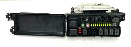 2004-2005 Dodge Durango Fuse Box Relay Unit 56049097AD Module
