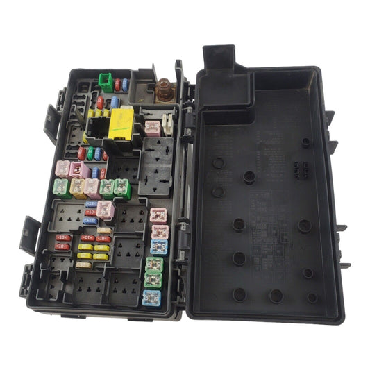 2008-2010 Dodge Caravan Town & Country Fuse box TIPM Power Module 56049720AT