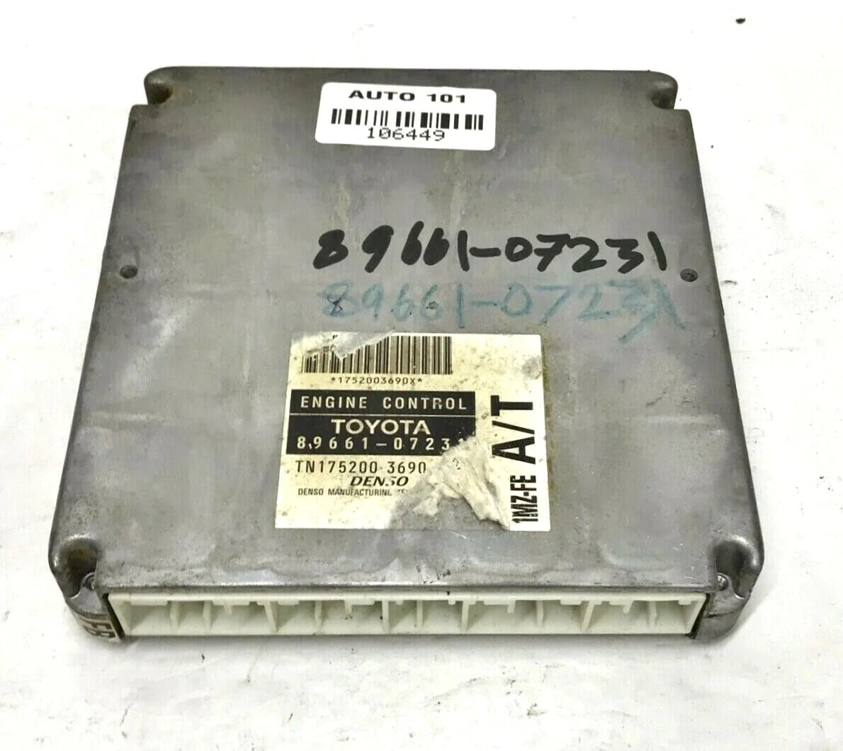 99 TOYOTA AVALON Engine ECM Control Module 89661-07231 8966107231