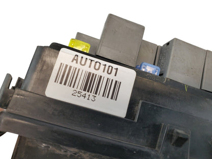 03-06 Chevy Tahoe GMC Yukon Engine Fuse Relay Box Fusebox OEM 15115617-02