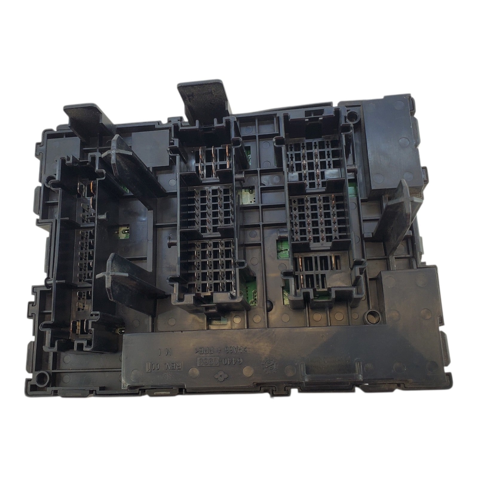 2008 CHEVROLET EQUINOX ENGINE FUSE BOX Bracket ~  25886116