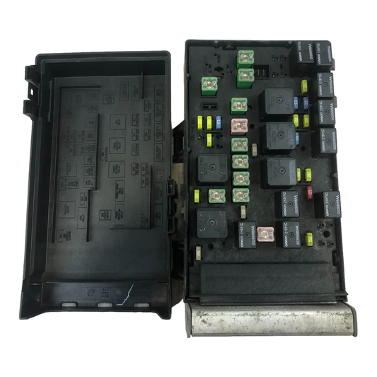 2005 - 2007 Caravan Town & Country Fuse Box Relay Control Module 05144505AC