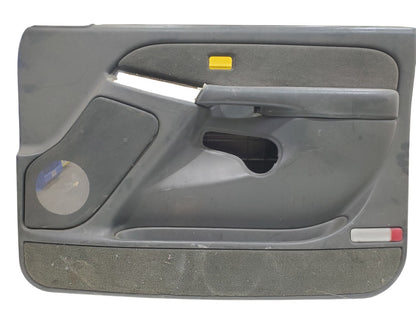 99-02 Tahoe Yukon Suburban FRONT RIGHT PASSENGER SIDE Door Panel 15192632