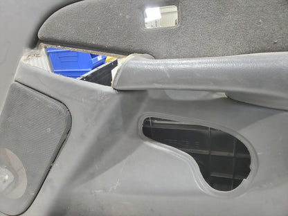 99-02 Tahoe Yukon Suburban FRONT RIGHT PASSENGER SIDE Door Panel 15192632