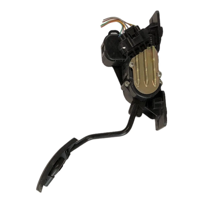 06-15 Mitsubishi l200 Triton Throttle Accelerator Pedal Assembly MR992932