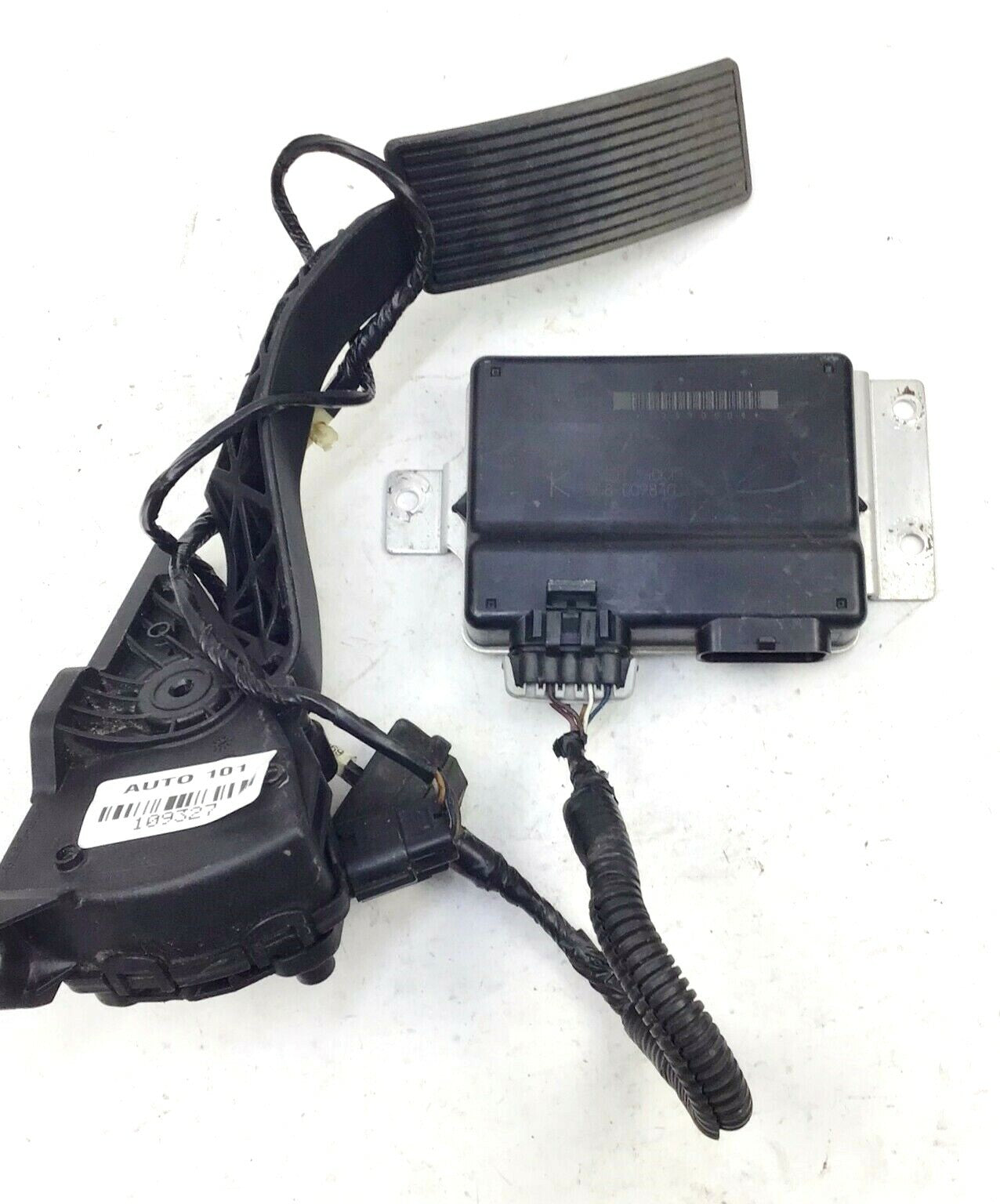 ✅ 06-07 Accelerator gas pedal kit Silverado Escalade Tahoe Yukon Sierra 15107594