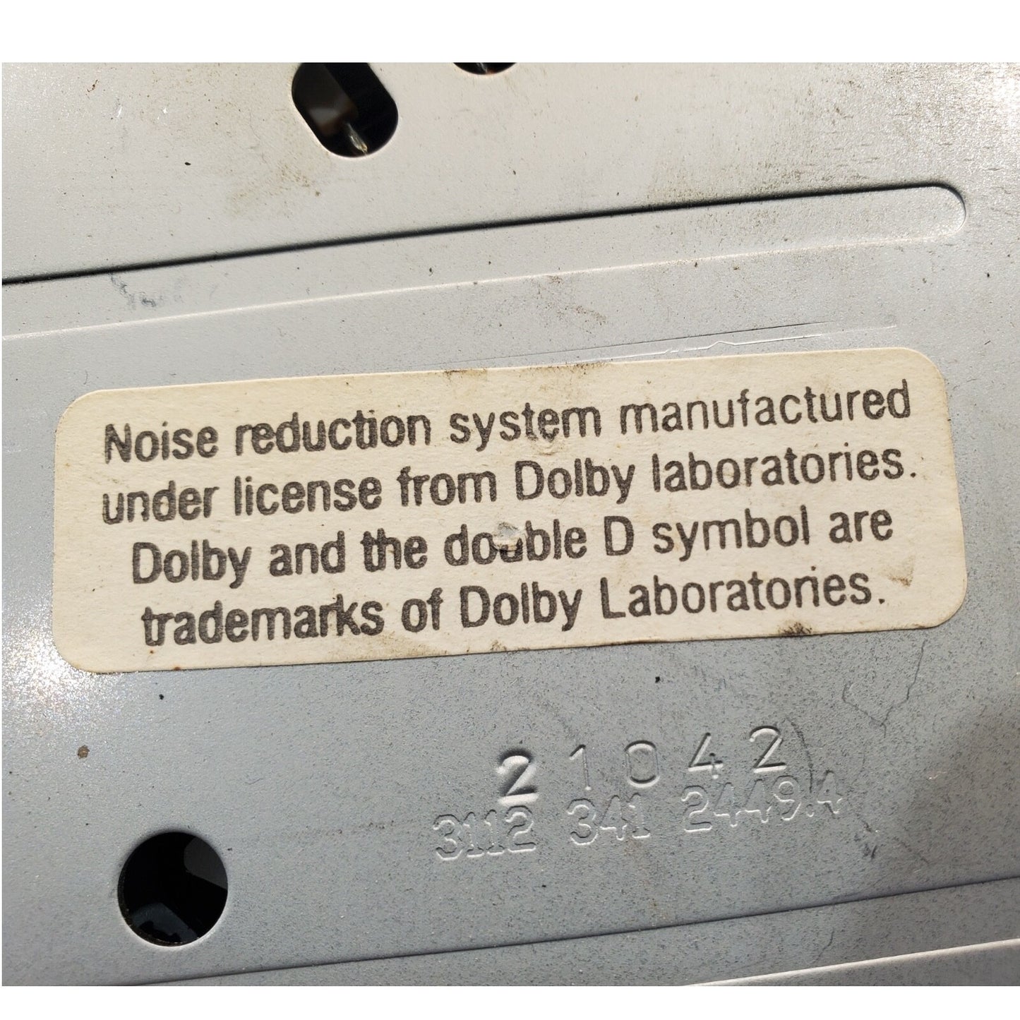 96-00 DODGE CHRYSLER RADIO CASSETTE TAPE PLAYER P56038931AB