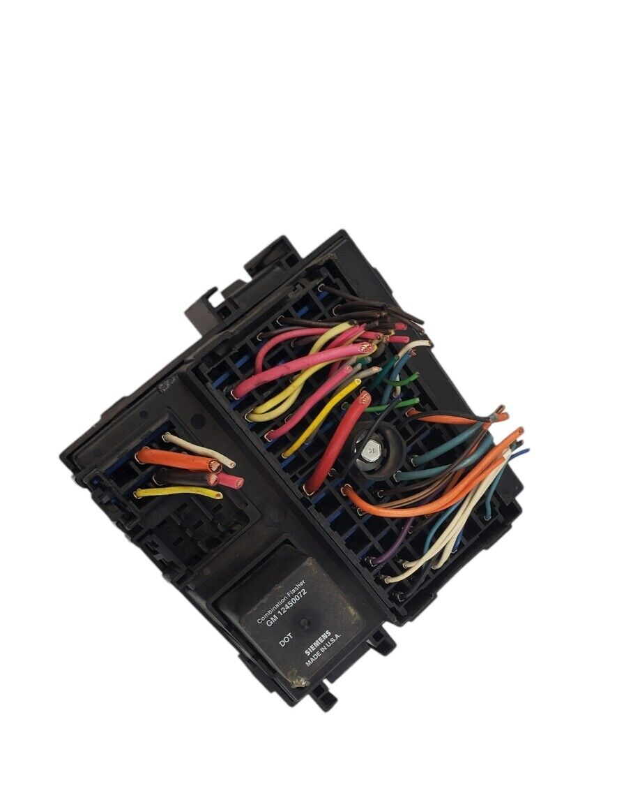 99-06 Chevy Silverado GMC Sierra Suburban Fuse Relay Box 15770992-01