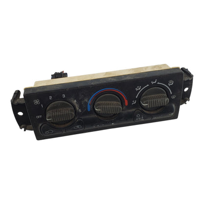 99-02 Chevy GMC Silverado Sierra Yukon Climate Control A/C OEM 09361355