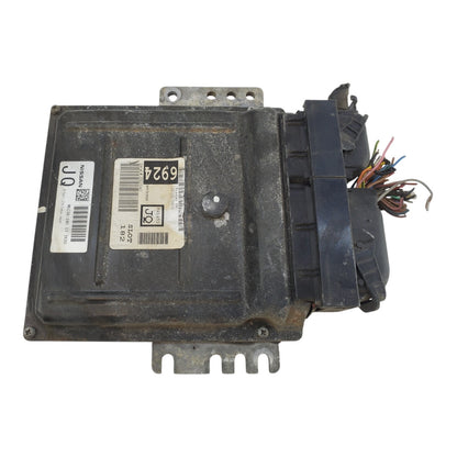 2004 Nissan Armada 5.6L 4x4 ECM ECU PCU Engine Control Module MEC36-240 C1