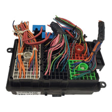 1999 2000 2001 2002 OEM Engine Bay Chevy Silverado Fuse Box Junction 12193645-09