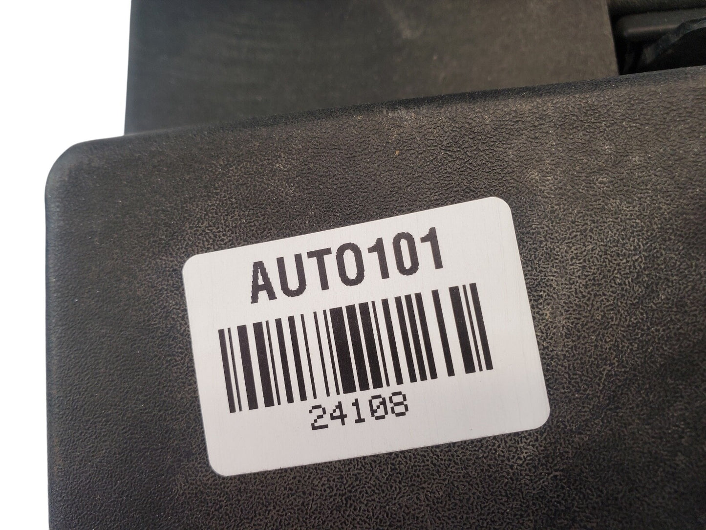 2004 2005 Chevy Trailblazer Engine Fuse Box Relay Junction Block OEM 15328300-7
