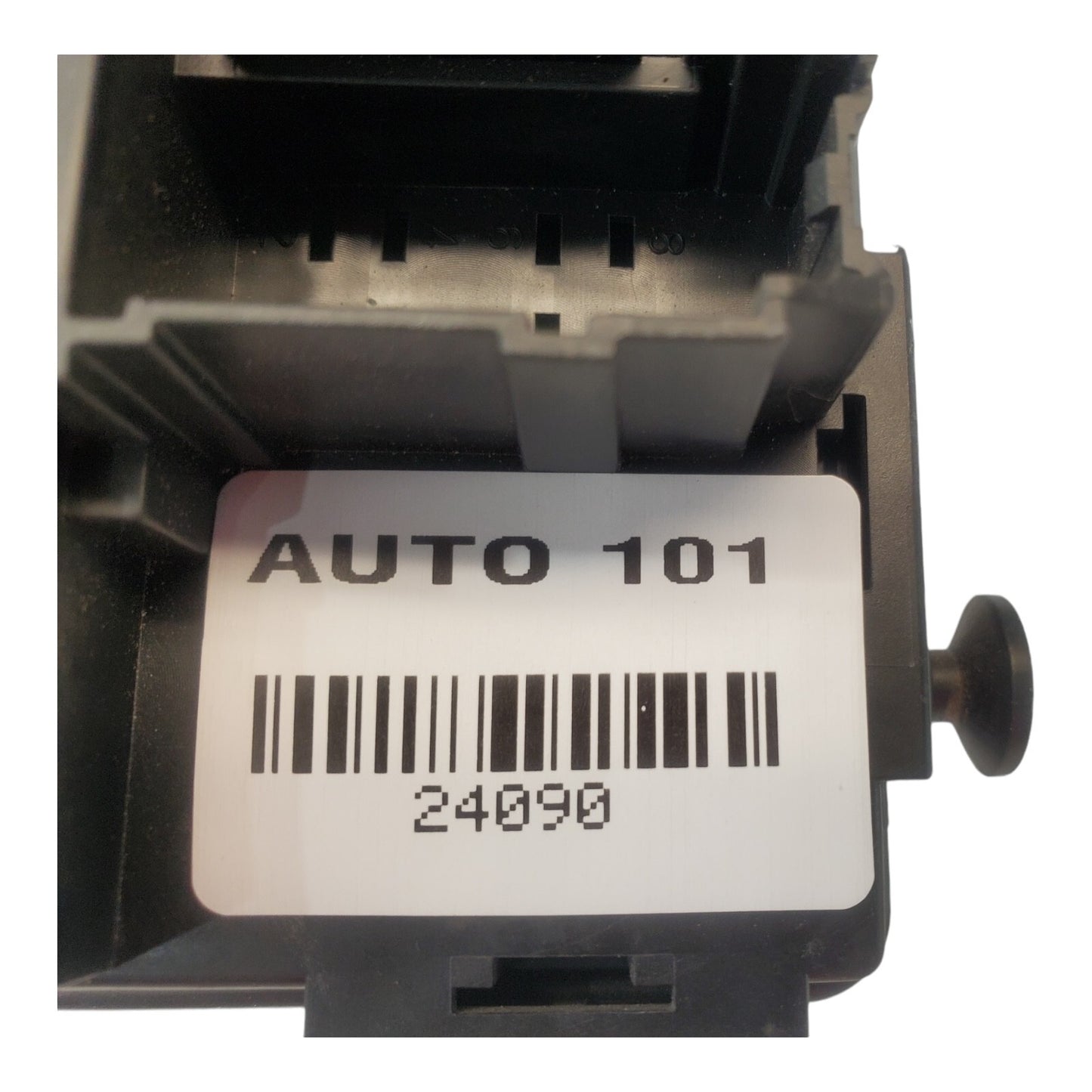 07-09 GMC Yukon Denali 6.2L AWD Cabin Fuse Relay Box 15093837_01 OEM
