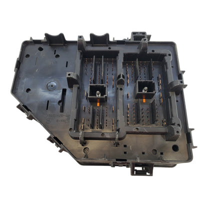 10 2010 Chevy Traverse Engine Fuse Box Relay Junction Block Panel 20832842