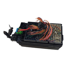 2001 - 2003 CADILLAC SEVILLE Front Engine Fuse Relay Junction Block Box 15374843