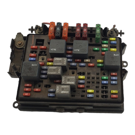 00 Silverado 5.3 2wd Fuse Box Junction OEM P/N 15328806-05